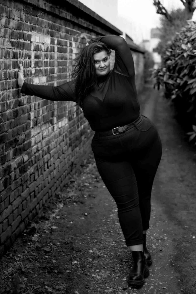  Shooting confiance en soi à Évreux – Portrait noir et blanc puissant et inspirant