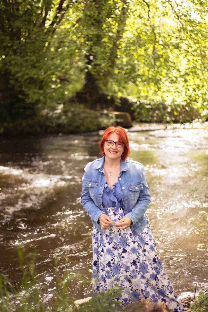  Portrait féminin en extérieur — Confiance en soi et authenticité