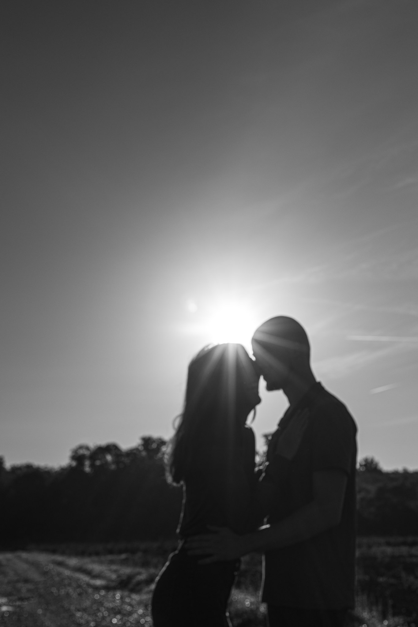  Séance Couple au Coucher de Soleil – Photographe à Évreux, Louviers