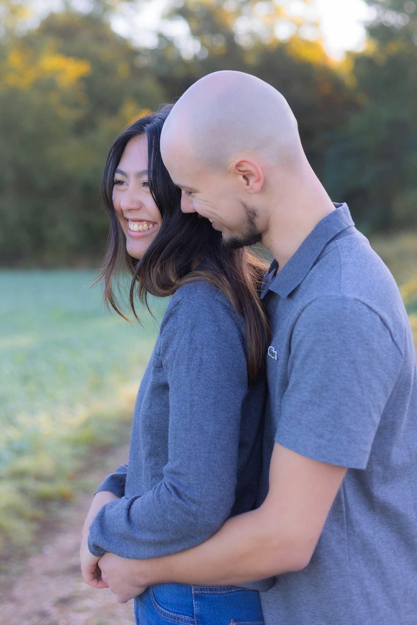 Séance photo couple naturelle et complice – Photographe à Évreux
